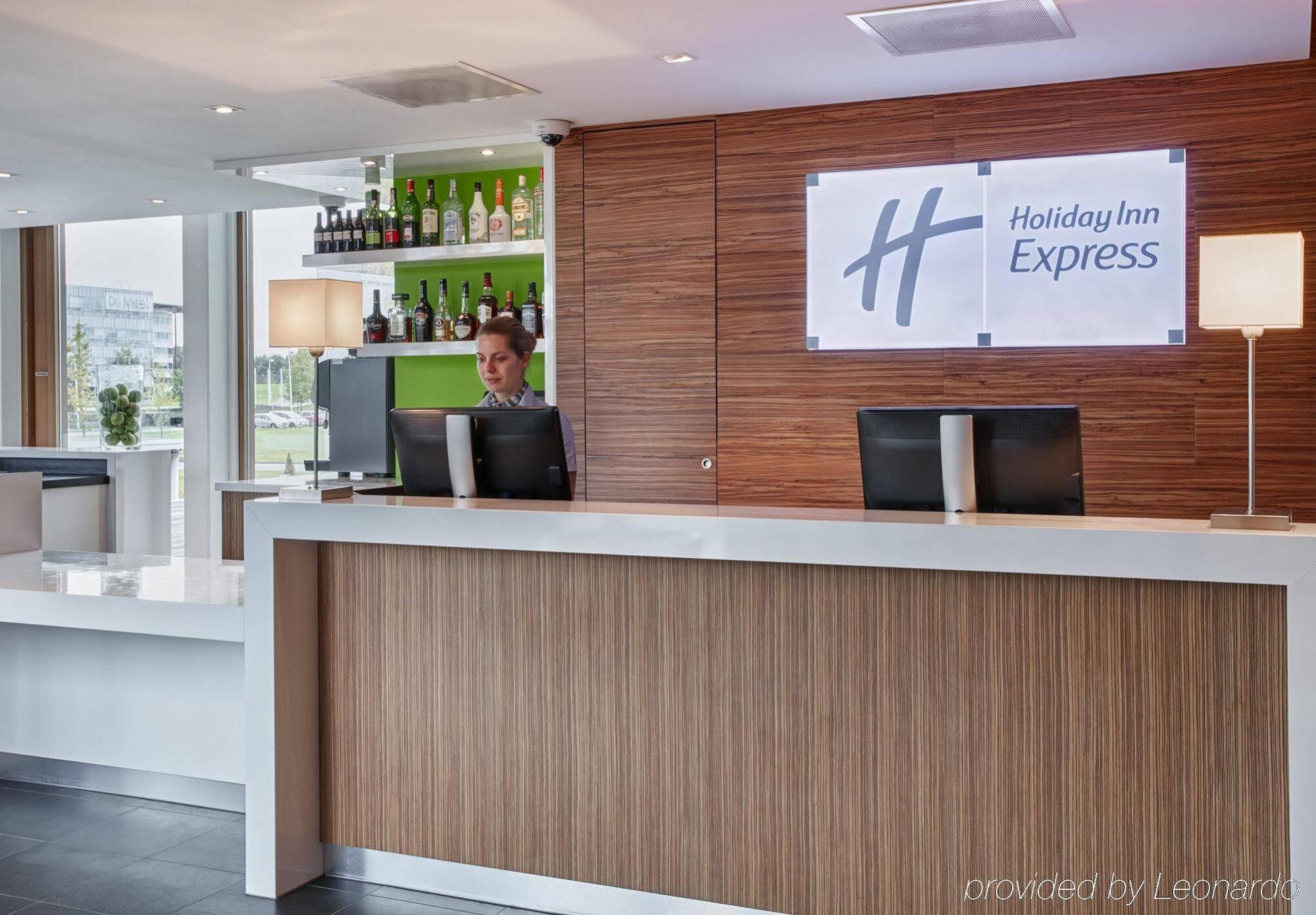 Holiday Inn Express Utrecht - Papendorp, An Ihg Hotel Exterior photo