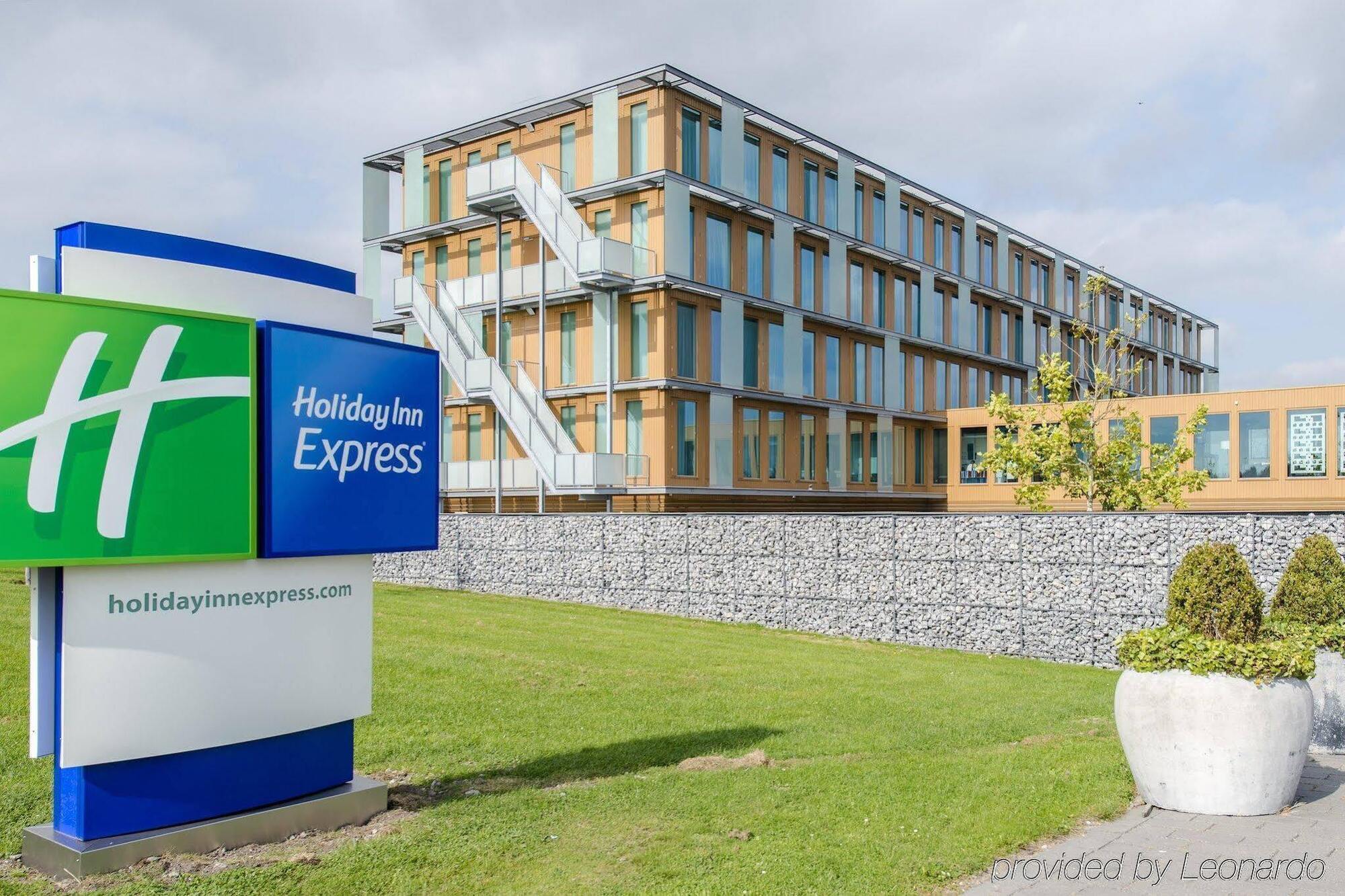 Holiday Inn Express Utrecht - Papendorp, An Ihg Hotel Exterior photo